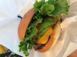 クアアイナ　プレミアム・アウトレット店はハンバーガーがおすすめ！