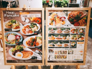 ハワイアンパンケーキファクトリー(Hawaiian Pancake Factory)ヨドバシ梅田店 とってもハワイアンな雰囲気のパンケーキがおすすめ