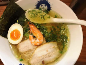 TVや雑誌で人気！堺市・中百舌鳥駅近くで塩ラーメンが美味しいお店「天日塩らーめんべらしお中もず店」